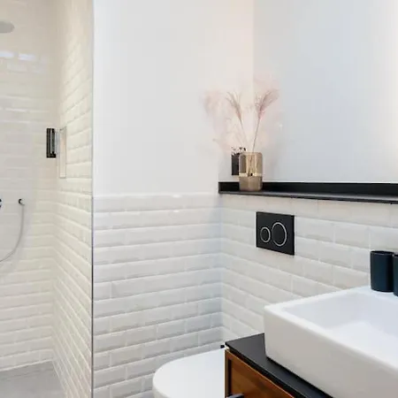 Guest house Appartements De Luxe Toulon